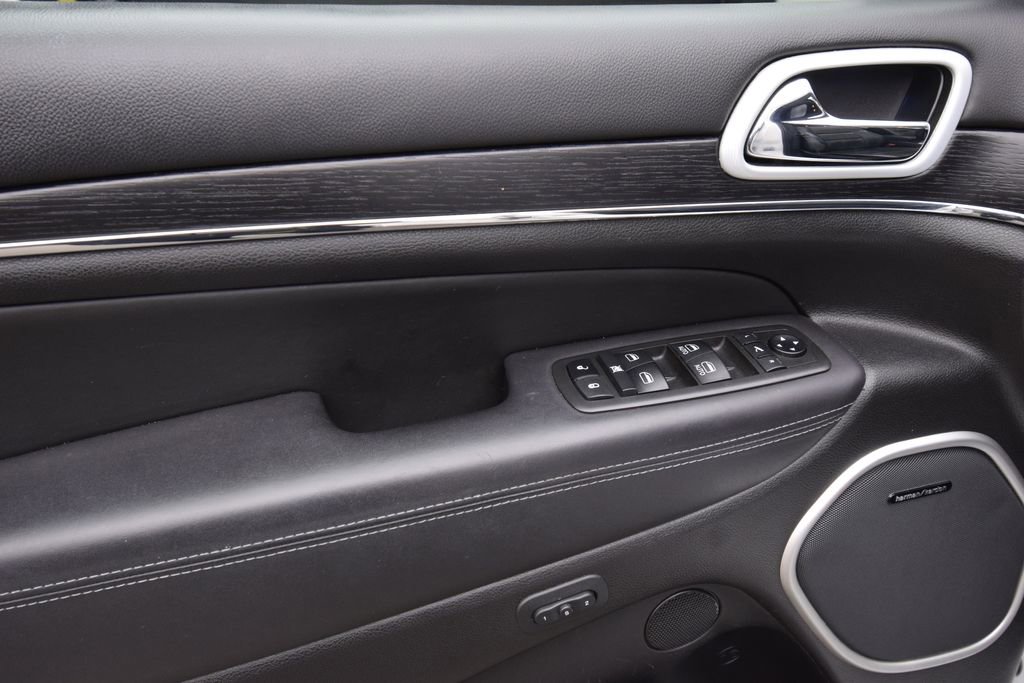 Used 2021 Jeep Grand Cherokee Summit w/ Platinum Series Group image 28