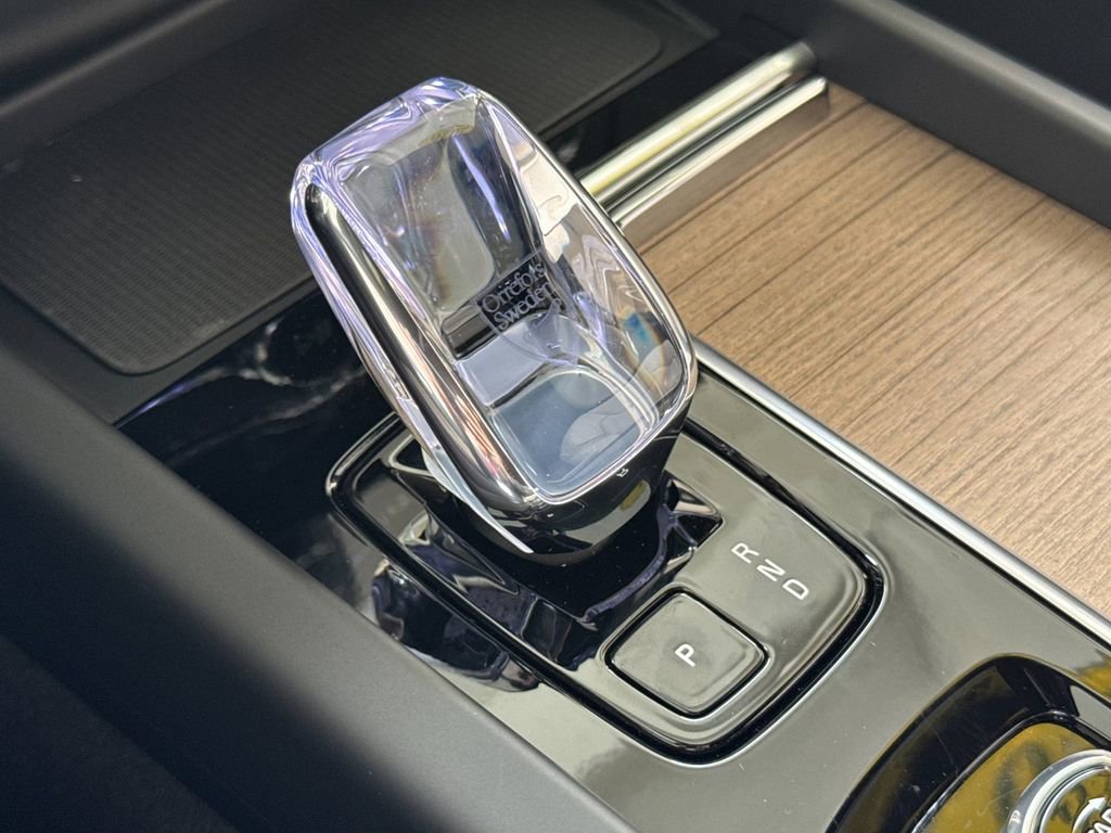 New 2026 Volvo XC60 T8 Plus w/ Protection Package Premier image 21