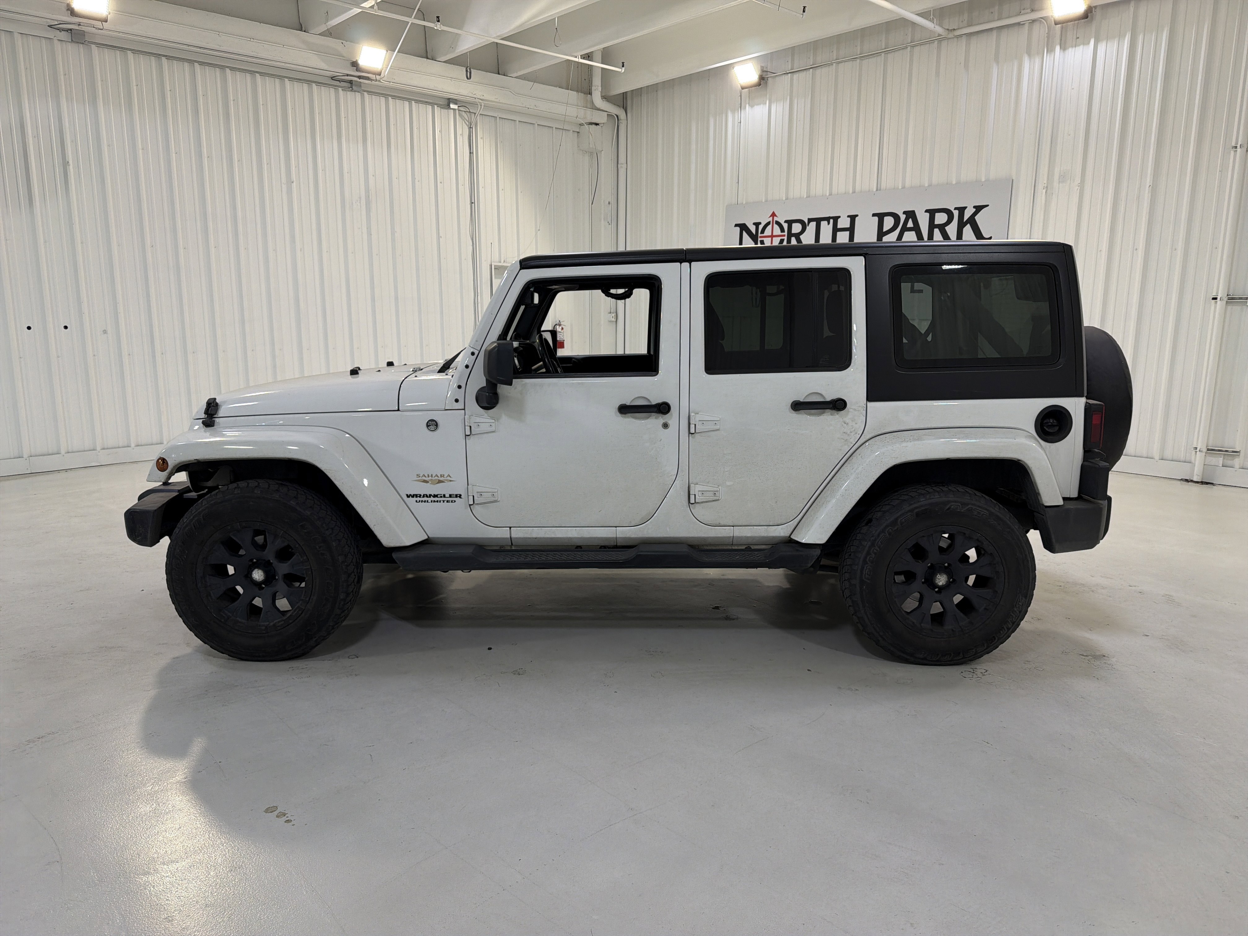 Used 2014 Jeep Wrangler Unlimited Sahara w/ Connectivity Group image 2
