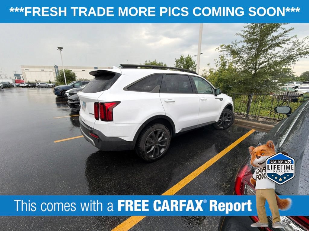 Used 2021 Kia Sorento EX w/ EX AWD X-Line Package image 4