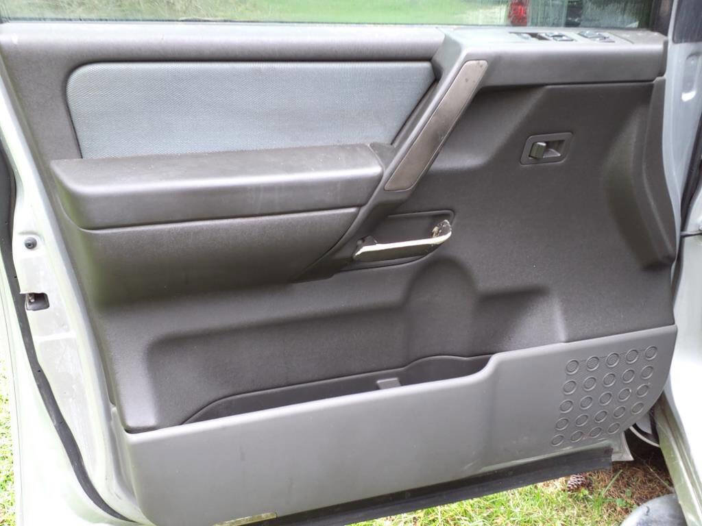 Used 2006 Nissan Titan SE image 8