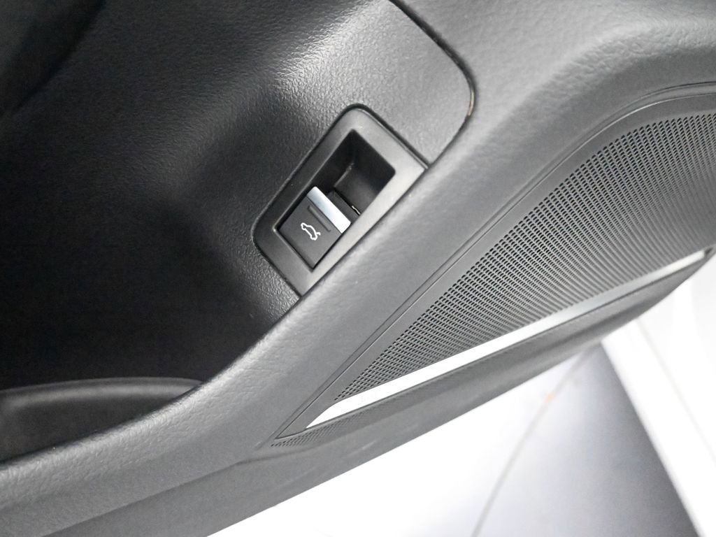 Used 2024 Audi A6 Premium Plus image 28