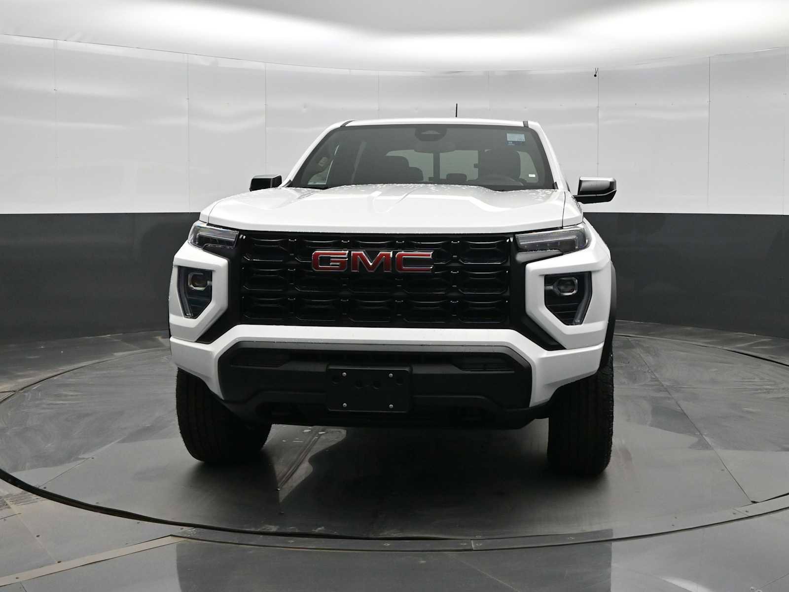 New 2026 GMC Canyon Elevation RWD image 3
