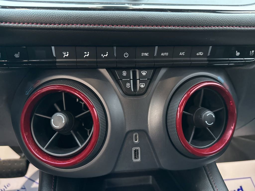 Used 2019 Chevrolet Blazer RS image 17