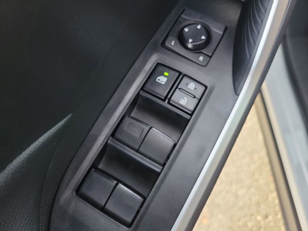 Used 2024 Toyota RAV4 LE image 16