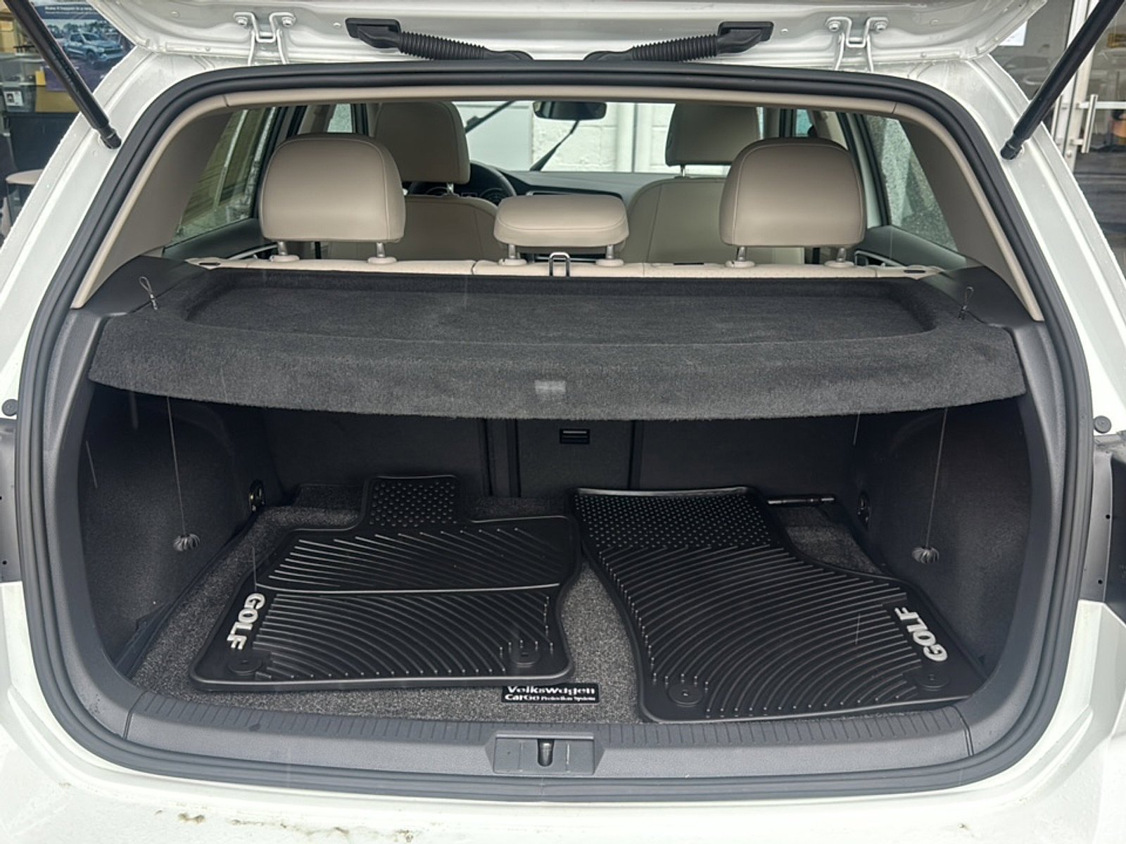 Used 2019 Volkswagen Golf SE w/ Driver Assistance Package FWD image 22
