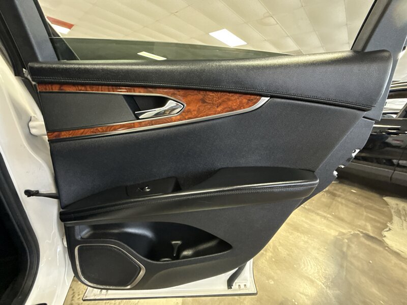 Used 2018 Lincoln MKX Select w/ Select Plus Package FWD image 23