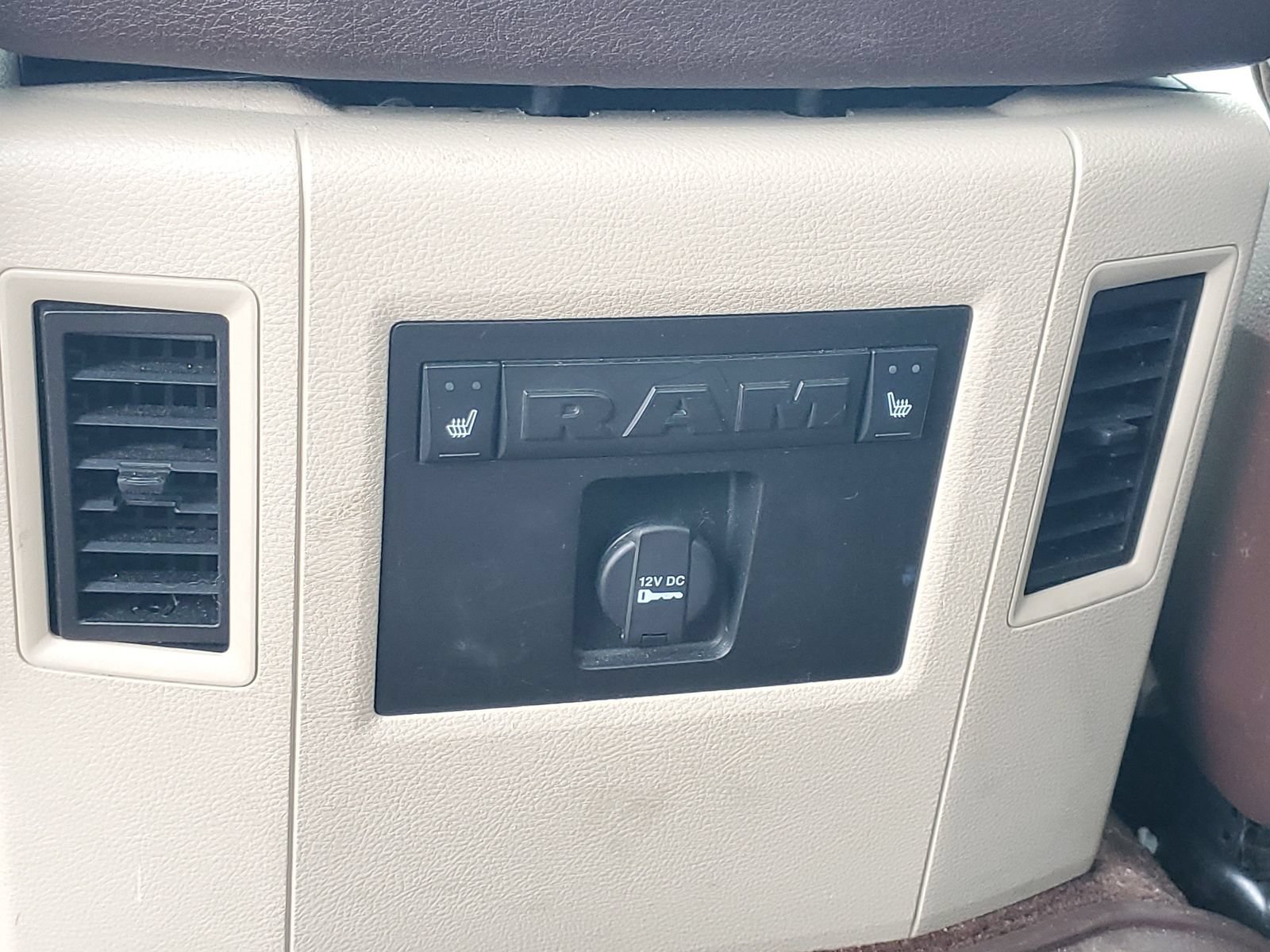 Used 2015 RAM 1500 Laramie Longhorn w/ Convenience Group AWD/4WD image 26