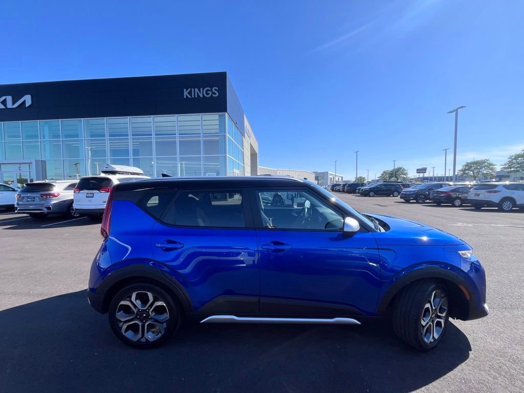 Used 2021 Kia Soul X-Line FWD image 2