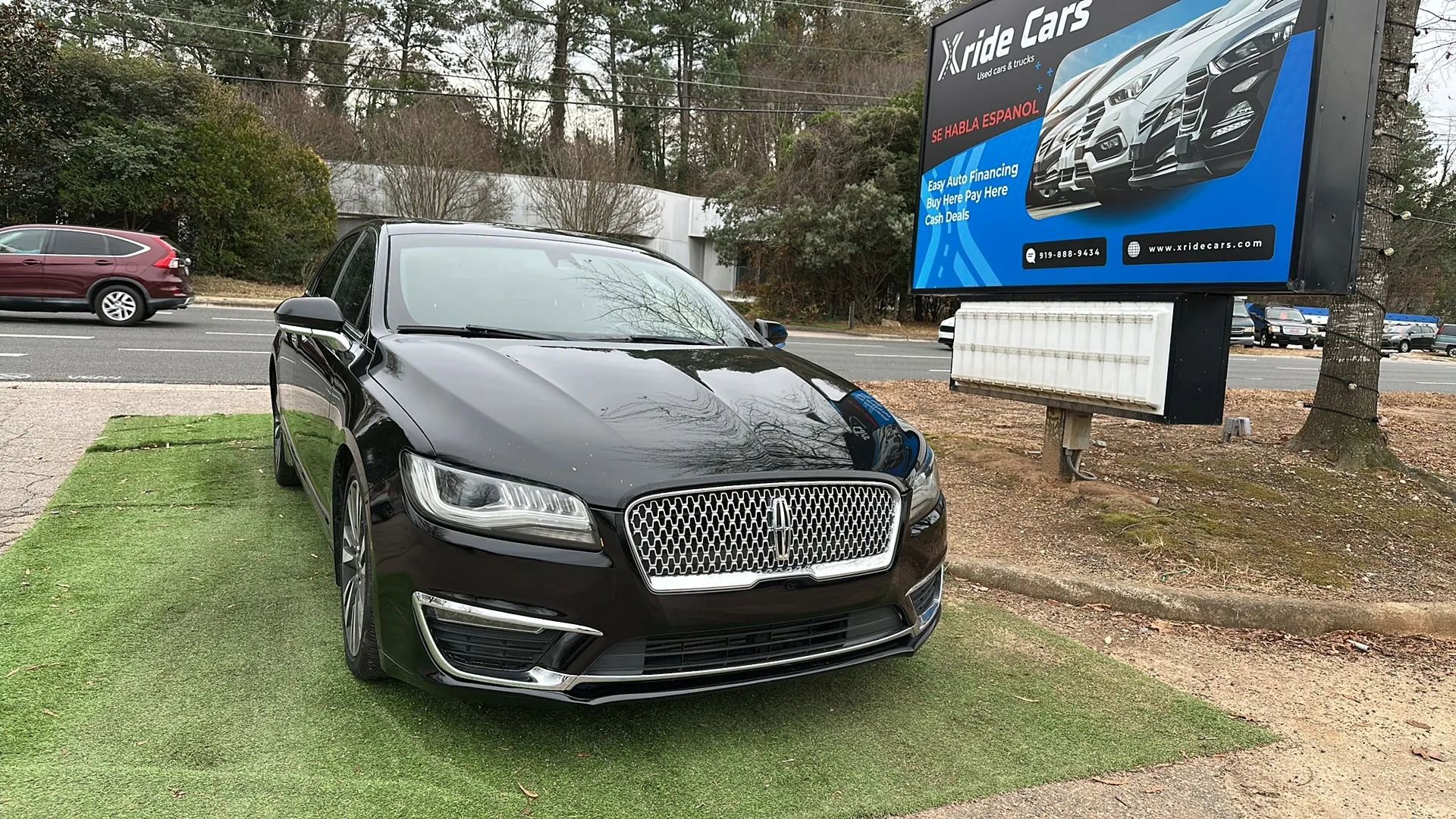 Used 2017 Lincoln MKZ Reserve w/ Climate Package image 2