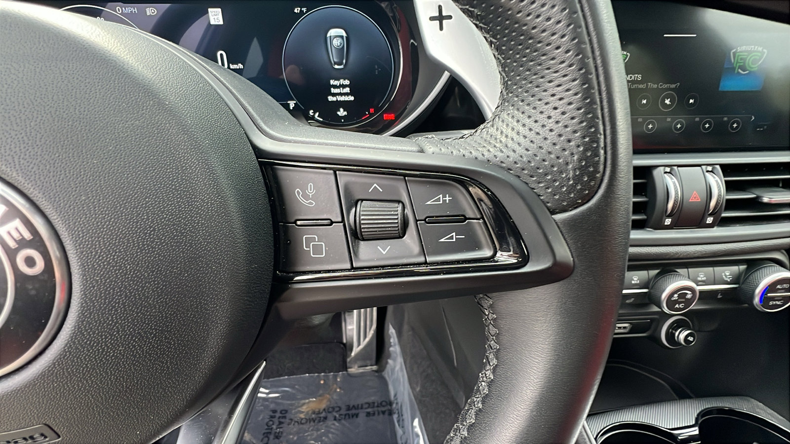 Used 2024 Alfa Romeo Giulia Veloce image 28