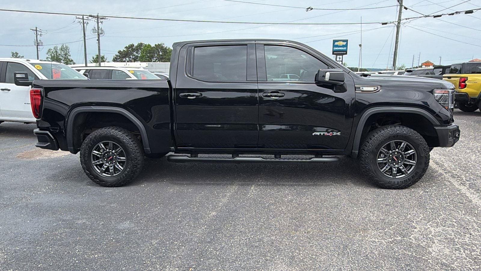 Used 2024 GMC Sierra 1500 AT4X AWD/4WD image 4