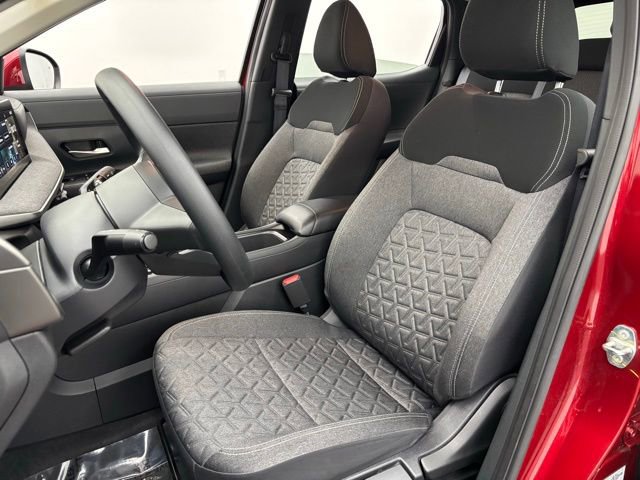 Used 2025 Nissan Kicks SV image 16