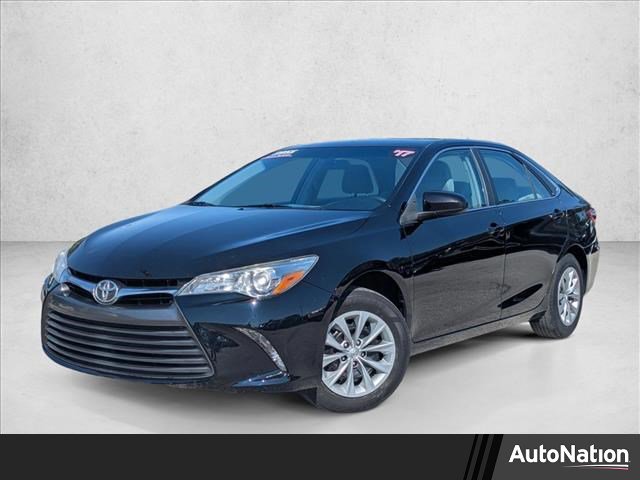 Used 2017 Toyota Camry LE image 1