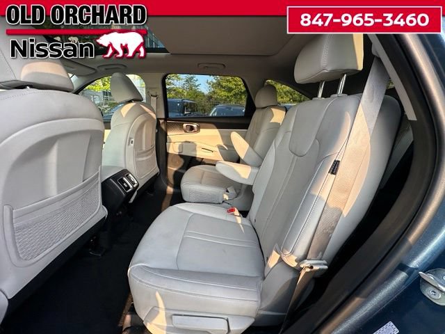 Used 2025 Kia Sorento EX w/ EX Panoramic Sunroof Package AWD/4WD image 12