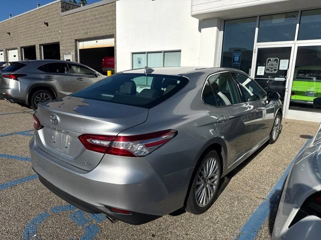 Used 2020 Toyota Camry XLE FWD image 5