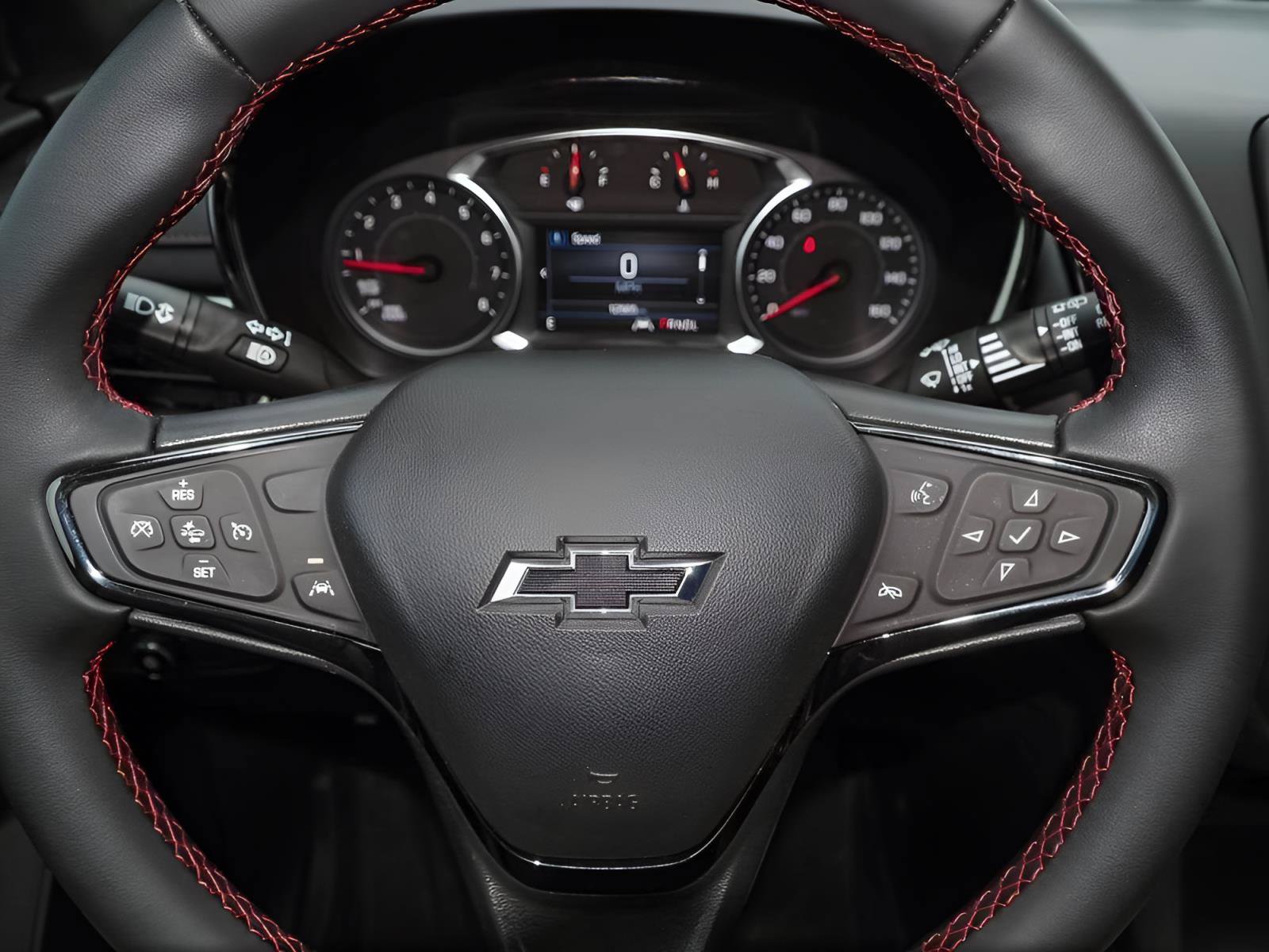 Used 2024 Chevrolet Equinox RS w/ LPO, Floor Liner Package FWD image 30