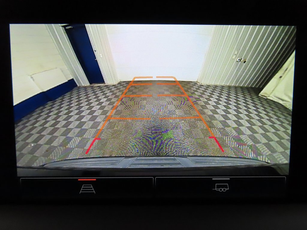 Used 2023 GMC Yukon SLE image 17