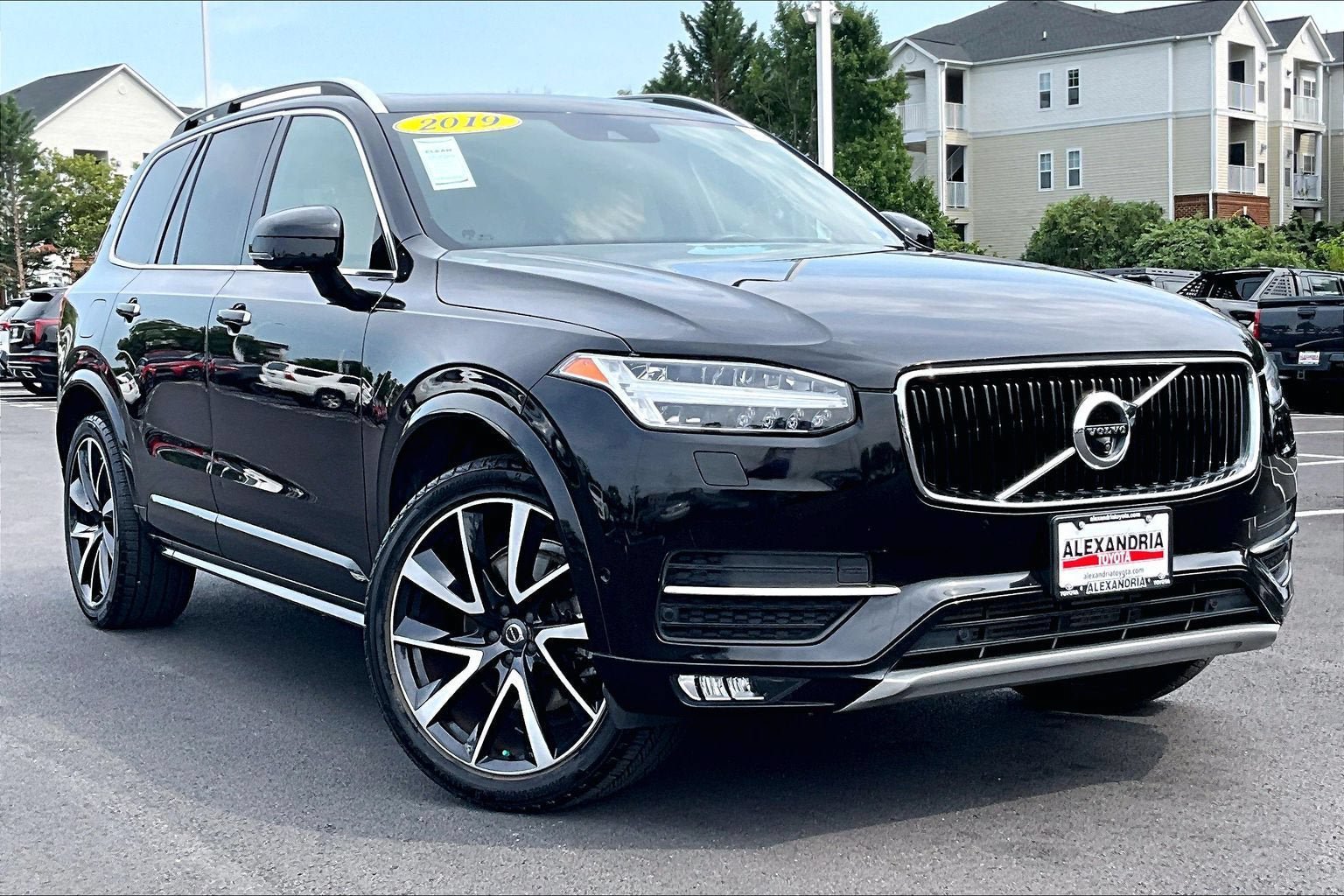 Used 2019 Volvo XC90 T6 Momentum w/ Advanced Package AWD/4WD image 2