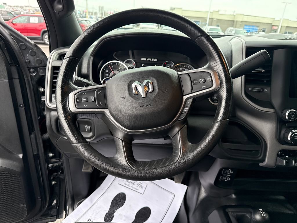 Used 2024 RAM 2500 Tradesman w/ Chrome Appearance Group image 18