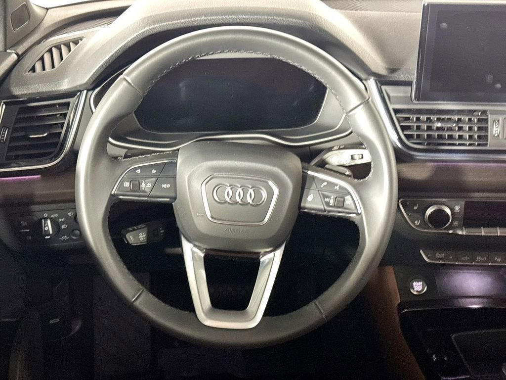 Used 2023 Audi Q5 e Prestige w/ Prestige Package image 13