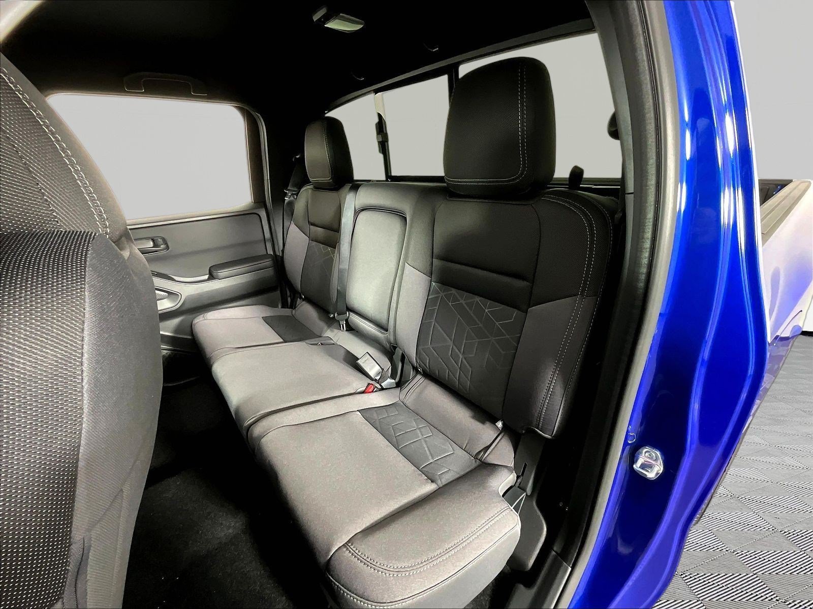 New 2027 Nissan Frontier SV w/ SV Convenience Package AWD/4WD image 17