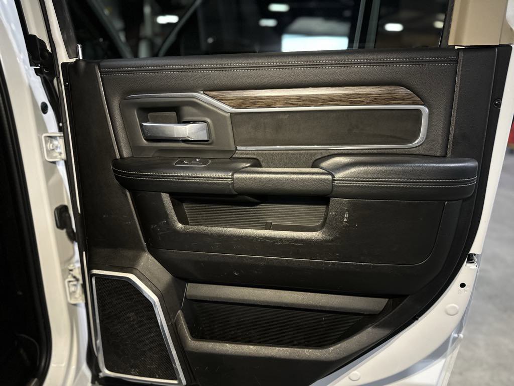 Used 2019 RAM 3500 Laramie image 13