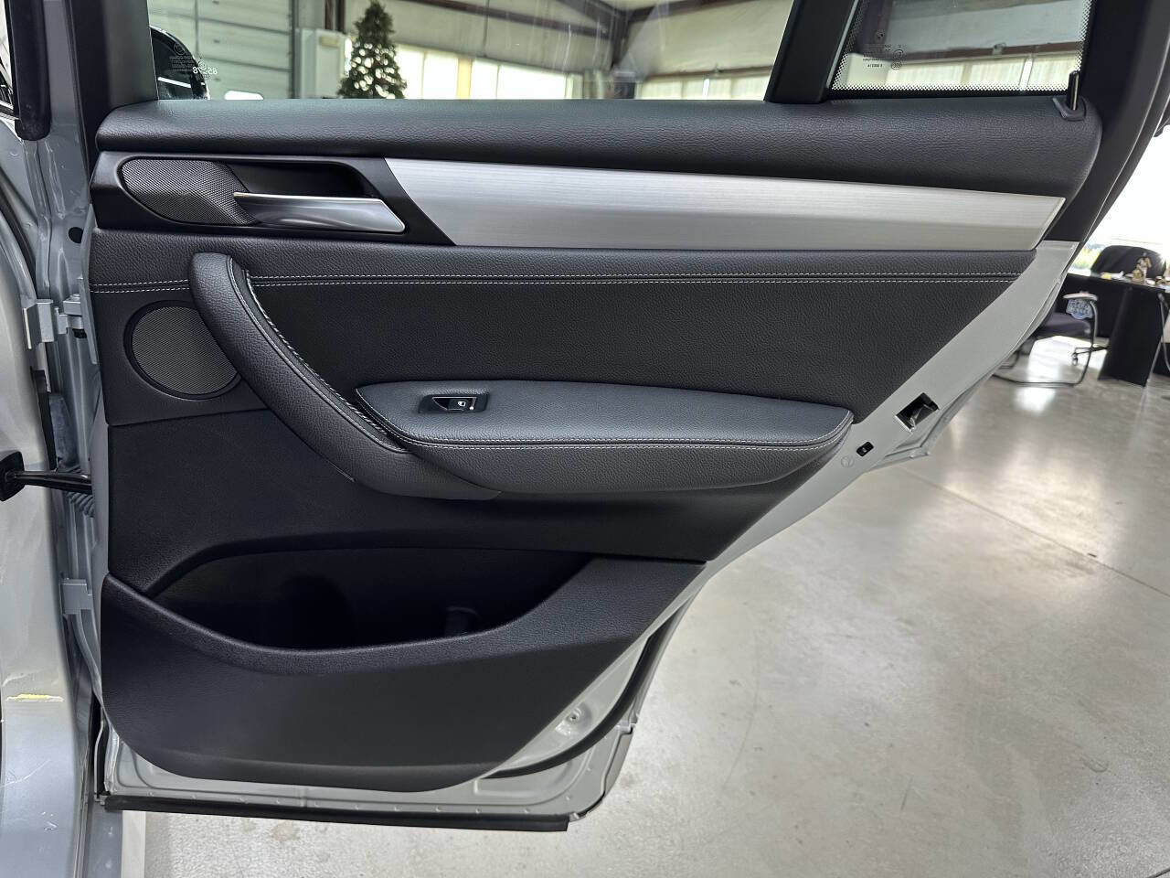 Used 2017 BMW X4 M40i w/ Technology Package image 14