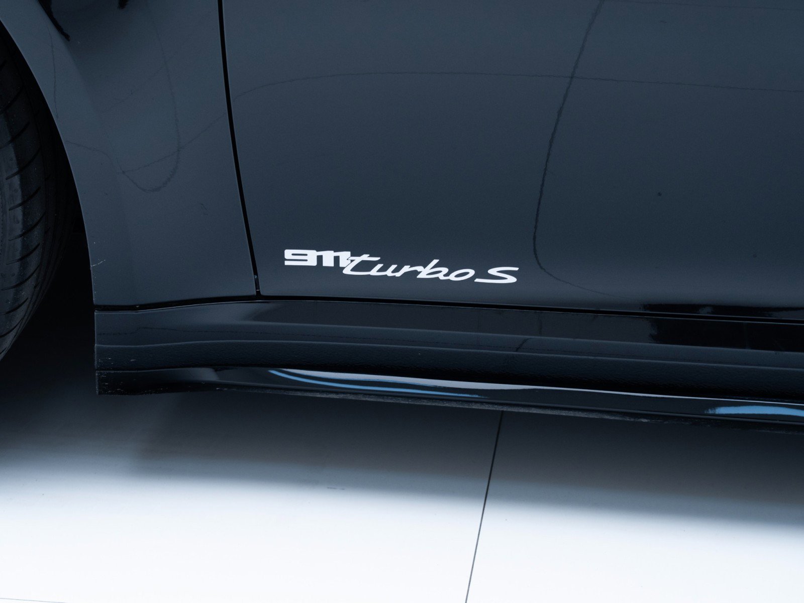 Used 2025 Porsche 911 Turbo image 15