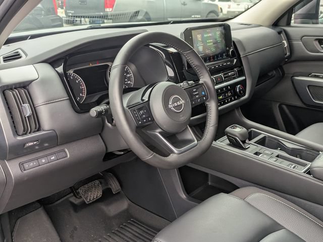 Used 2025 Nissan Pathfinder SL w/ Cargo Package FWD image 34