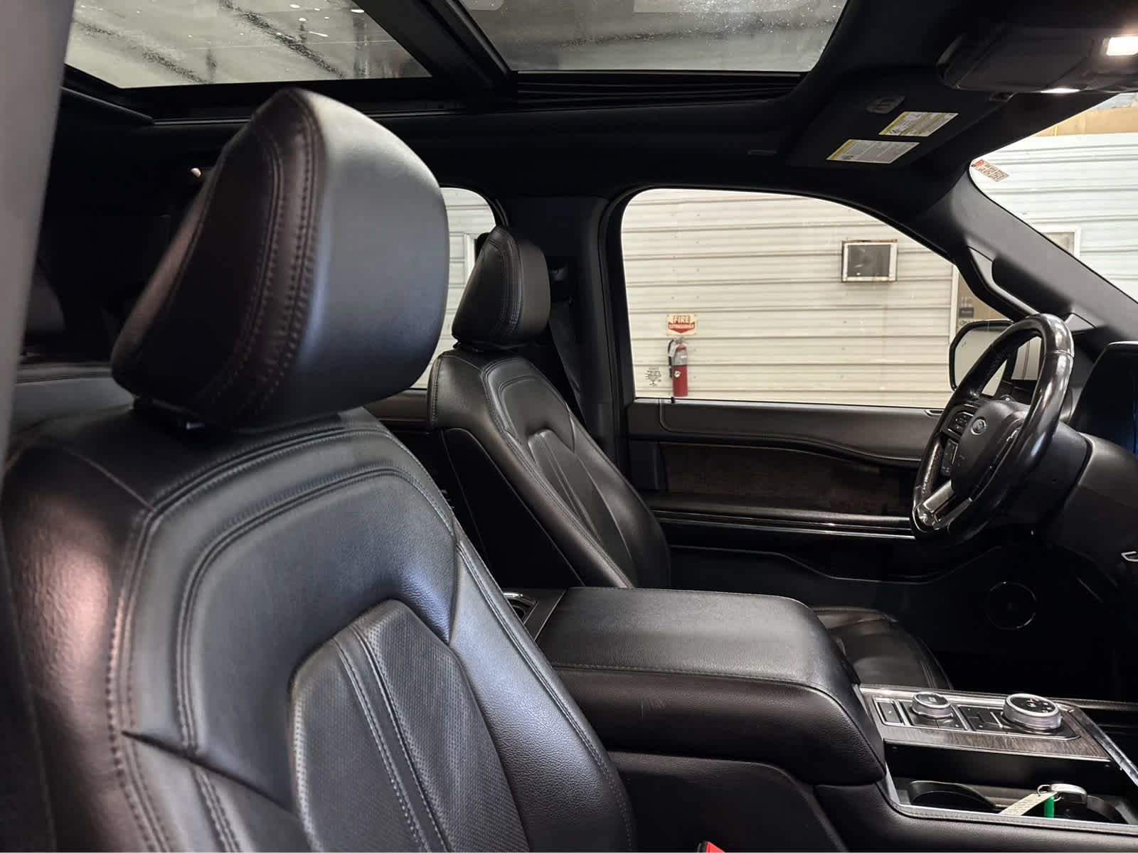 Used 2021 Ford Expedition Limited AWD/4WD image 29