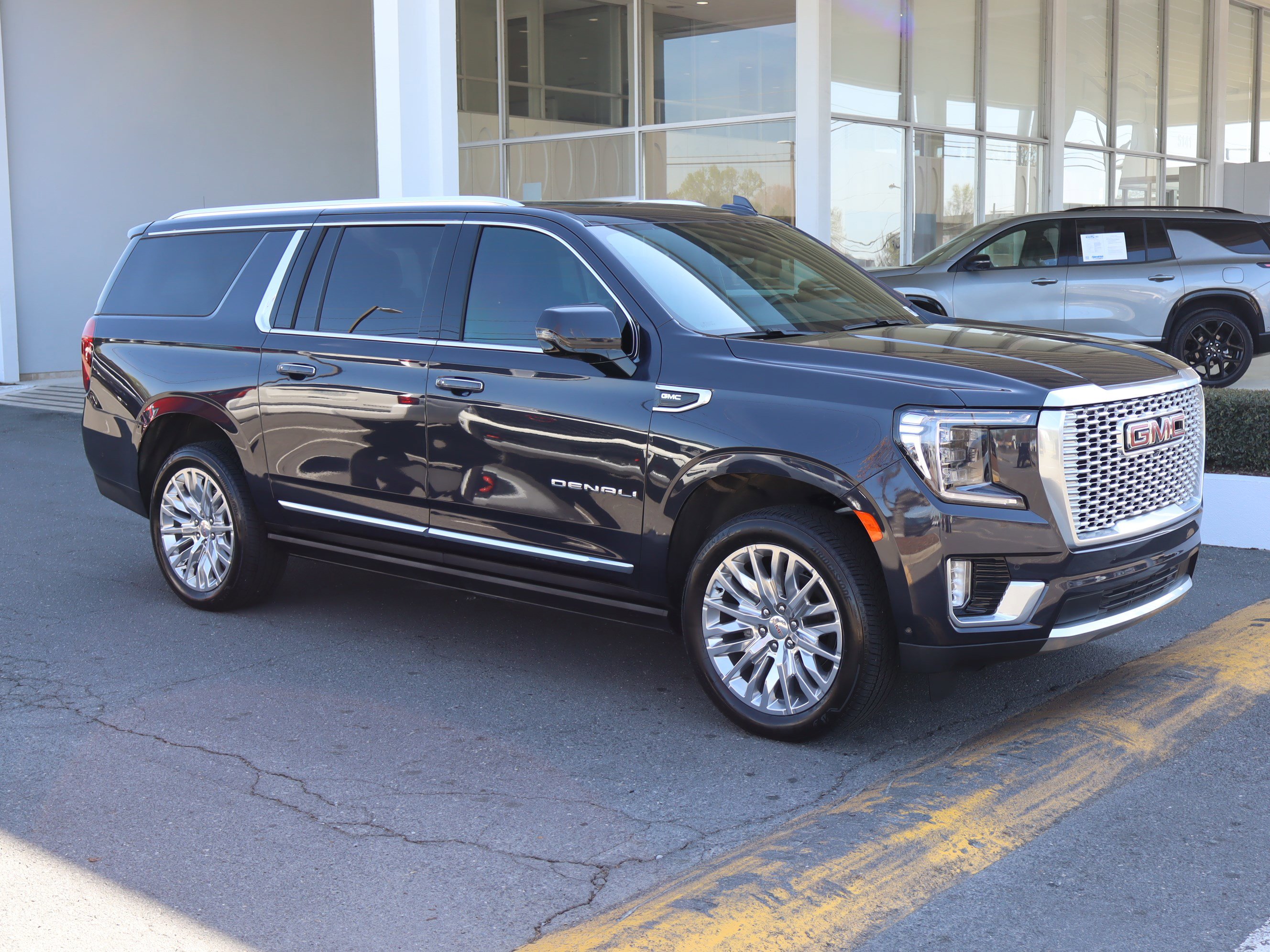 Certified 2024 GMC Yukon XL Denali w/ Advanced Technology Package image 2