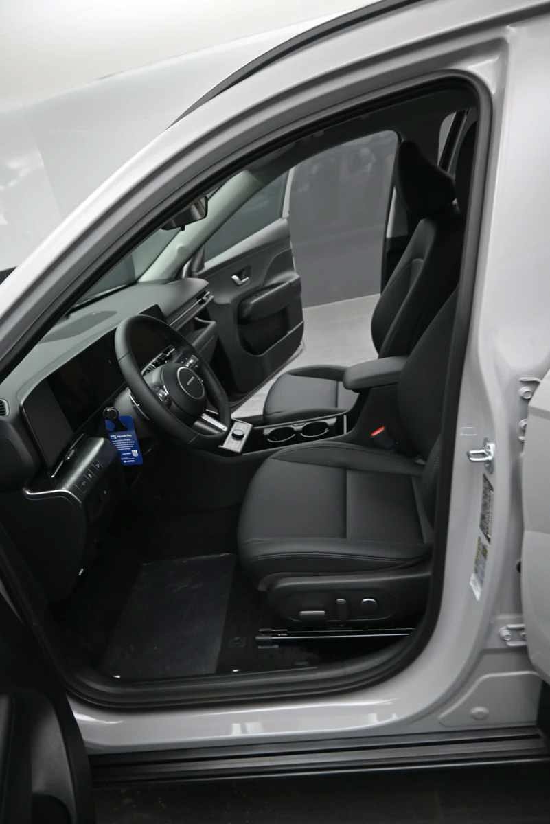 New 2026 Hyundai Kona SEL Premium AWD/4WD image 16