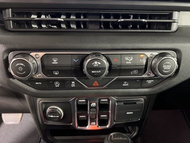 New 2025 Jeep Gladiator Sport AWD/4WD image 22