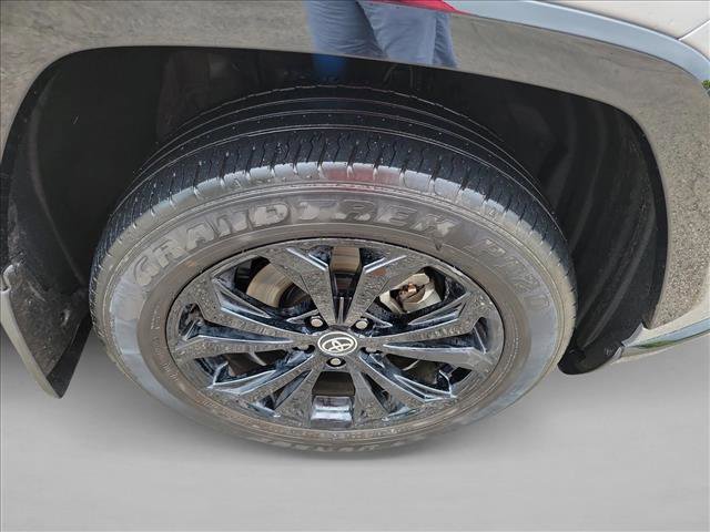 Used 2023 Toyota RAV4 SE AWD/4WD image 10