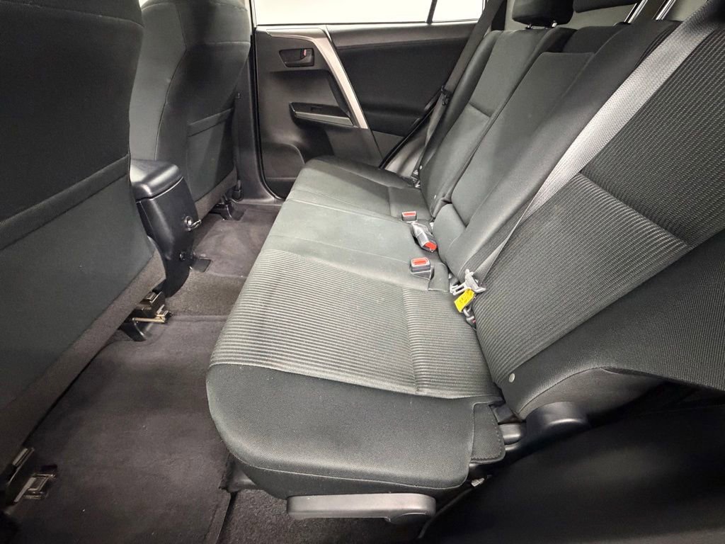 Used 2018 Toyota RAV4 LE AWD/4WD image 37