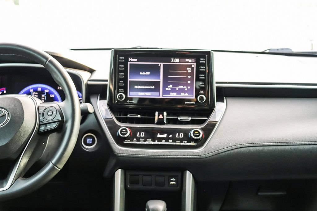 Used 2022 Toyota Corolla Cross XLE FWD image 15