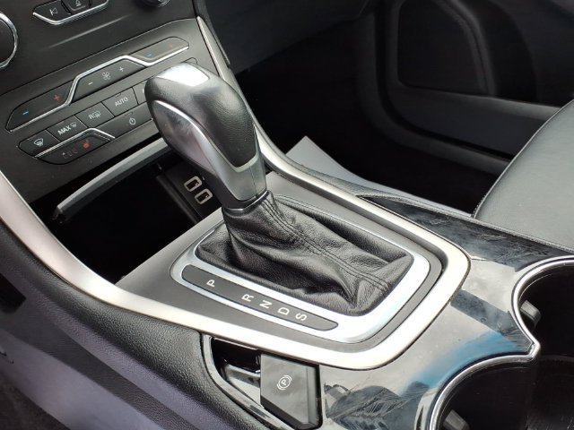 Used 2016 Ford Edge SEL w/ Equipment Group 201A AWD/4WD image 26