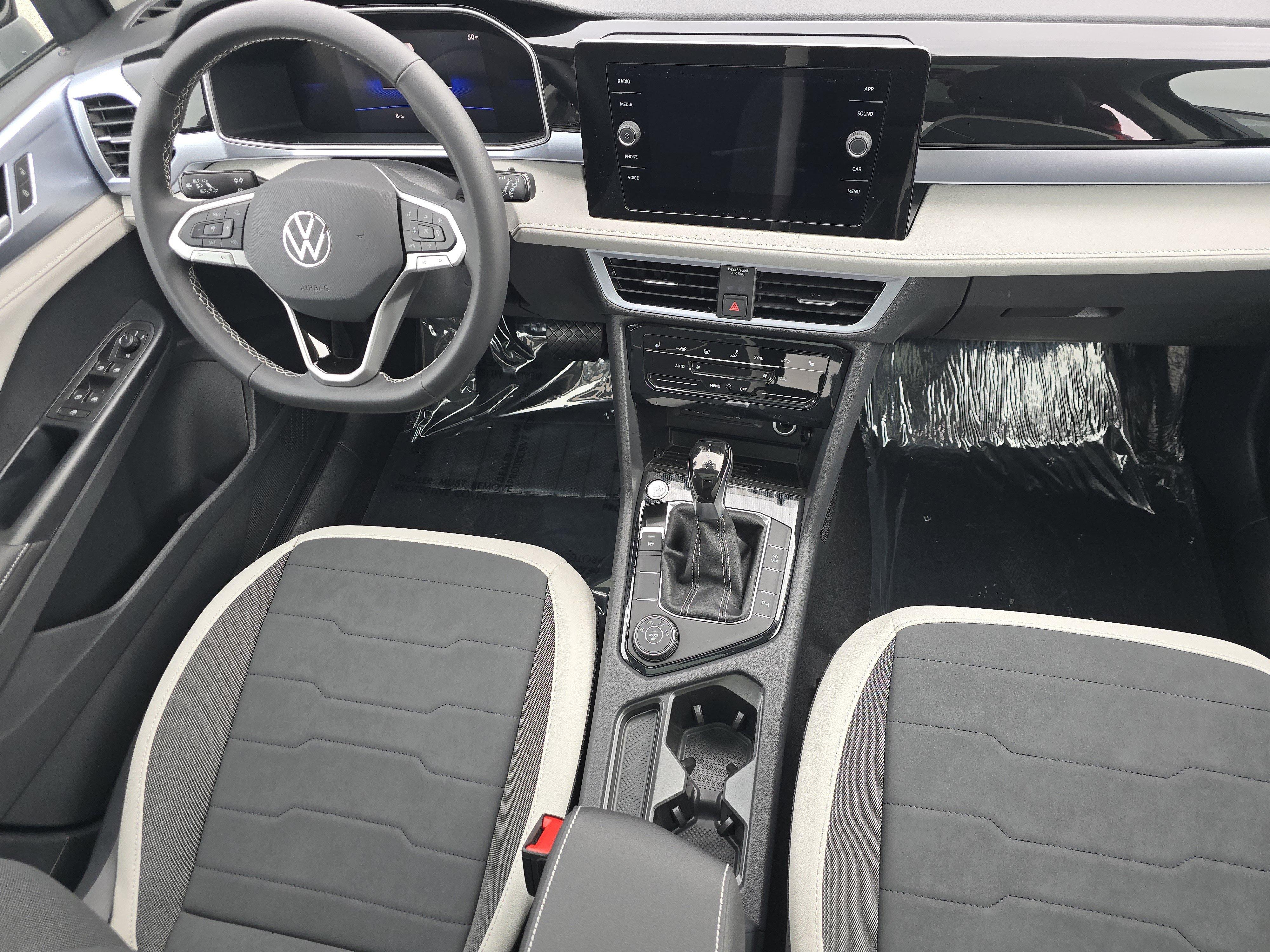 New 2026 Volkswagen Taos SE AWD/4WD image 20