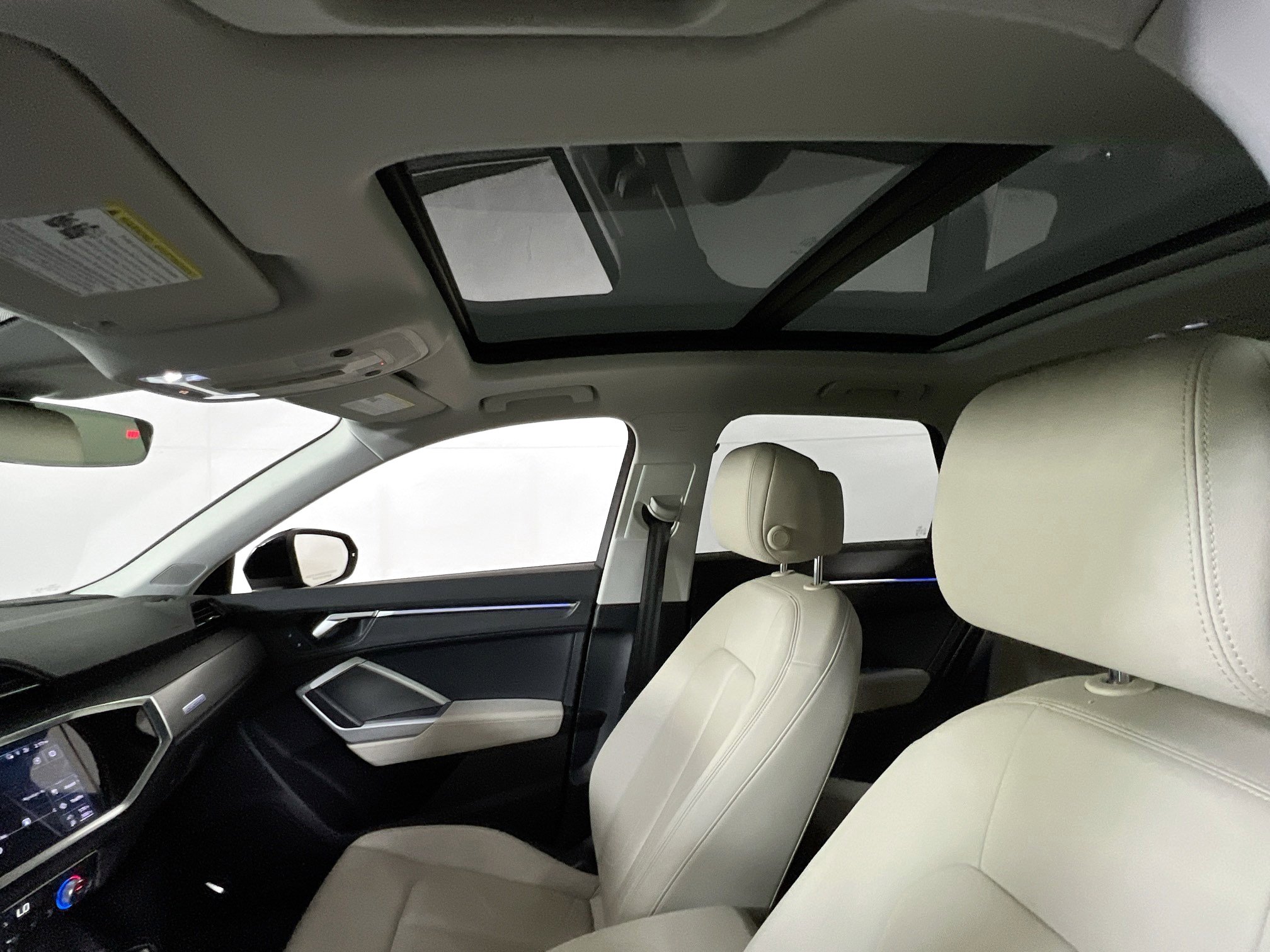 Used 2020 Audi Q3 2.0T Prestige image 23