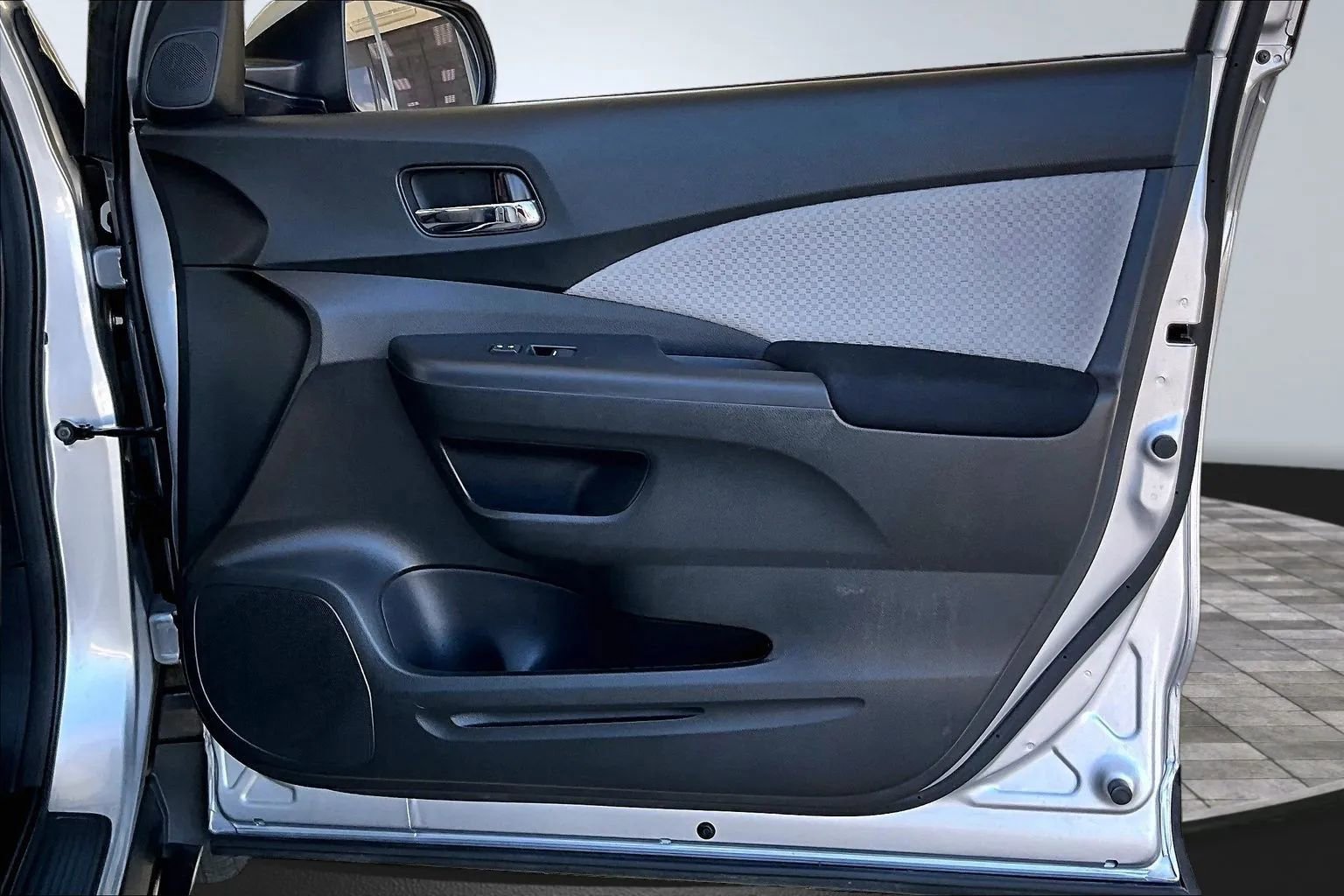 Used 2016 Honda CR-V EX image 25