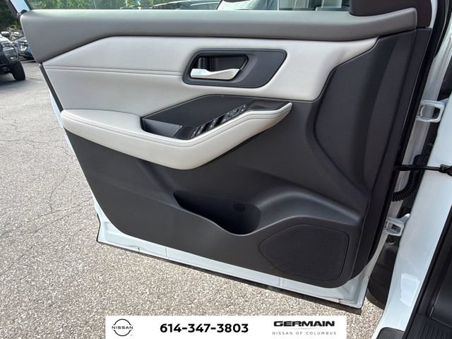 New 2026 Nissan Rogue Dark Armor AWD/4WD image 18