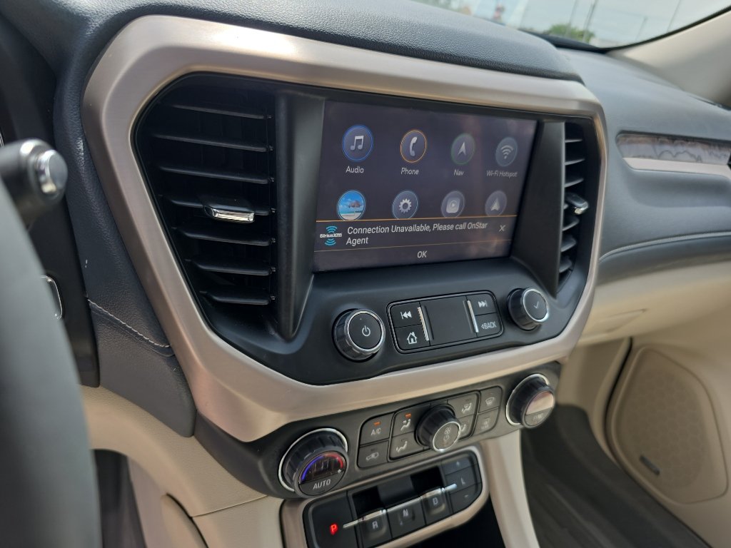 Used 2023 GMC Acadia Denali w/ Denali Technology Package FWD image 11