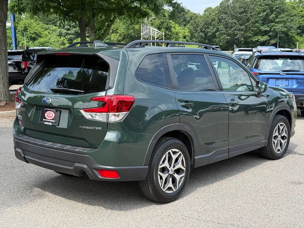 Used 2023 Subaru Forester Premium AWD/4WD image 10
