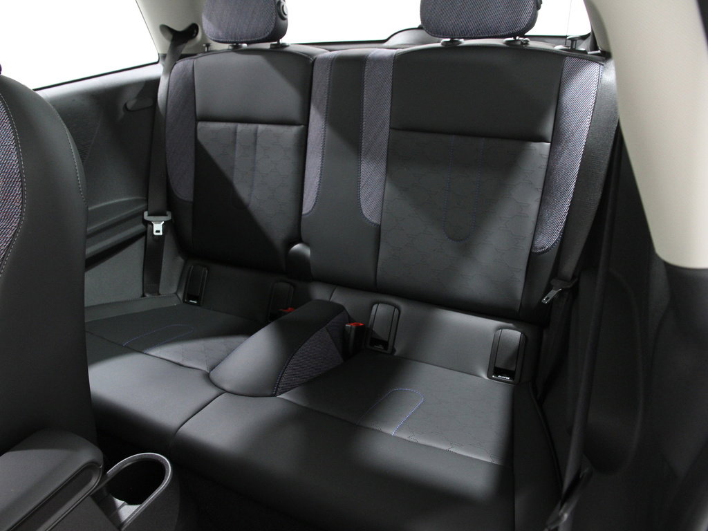 Certified 2025 MINI Cooper S image 19