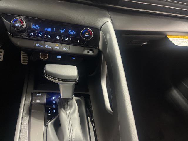 New 2025 Hyundai Elantra Sport image 18