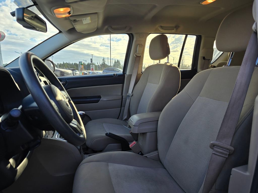 Used 2014 Jeep Compass Sport w/ Power Value Group image 12