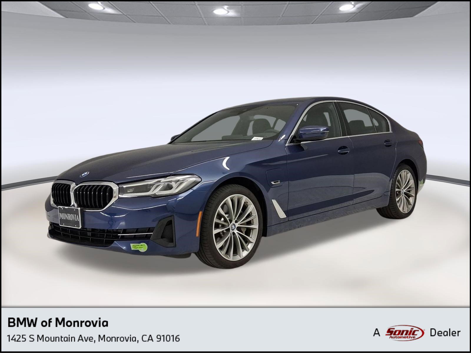 Used 2023 BMW 530e w/ Premium Package RWD image 1