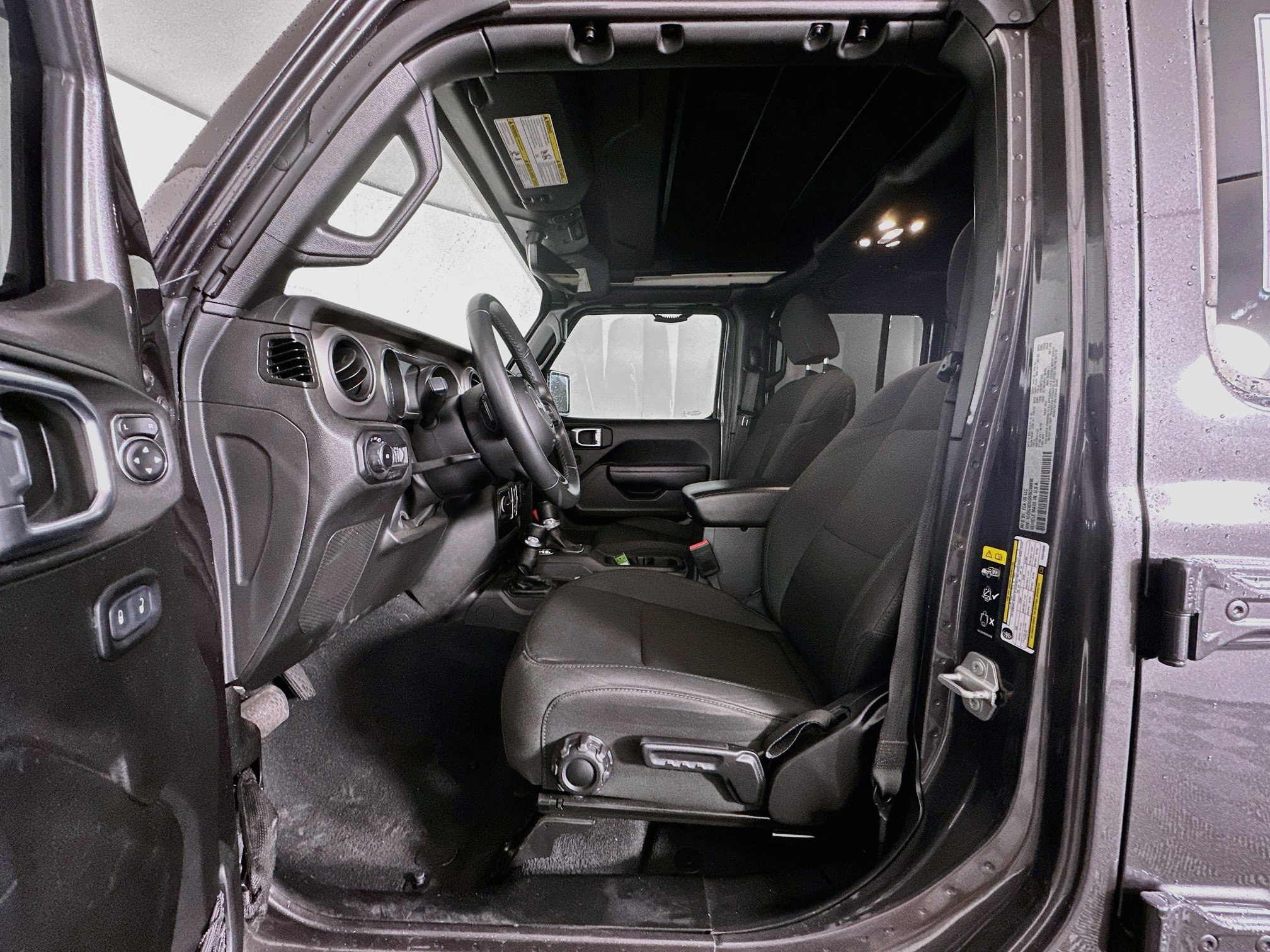 Used 2022 Jeep Wrangler Unlimited Sport w/ Sun And Sound Package AWD/4WD image 13