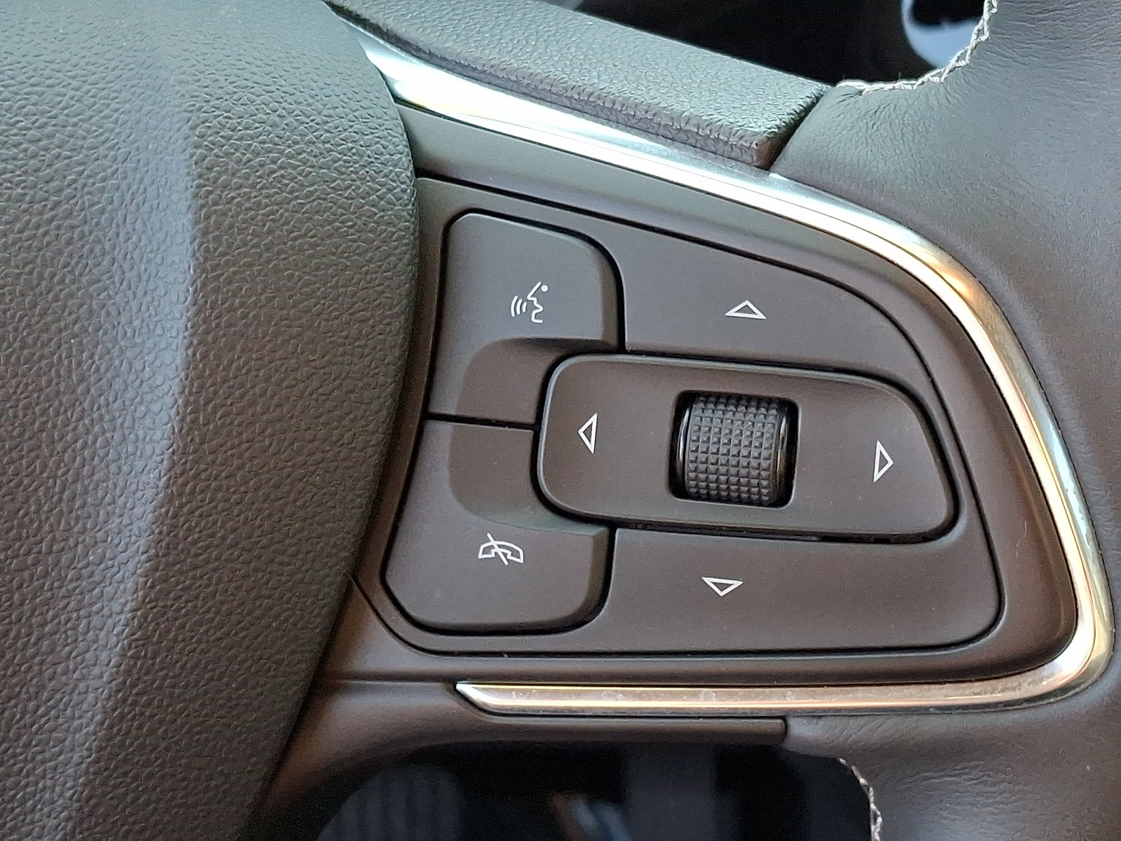Used 2023 Buick Encore GX Select FWD image 24